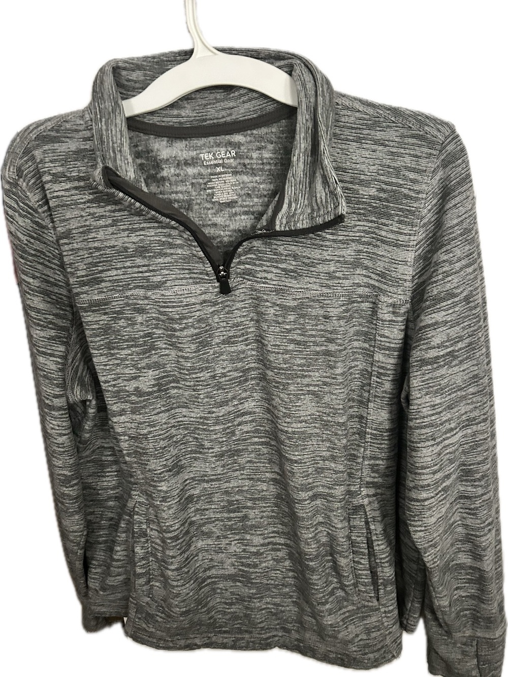 Tek Gear Women's Heather Gray sweatshirt